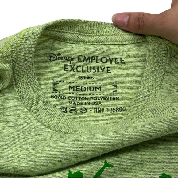 Disney Employee Exclusive Peter Pan & the Lost Boys Tee - Adult Medium - Picture 2 of 3